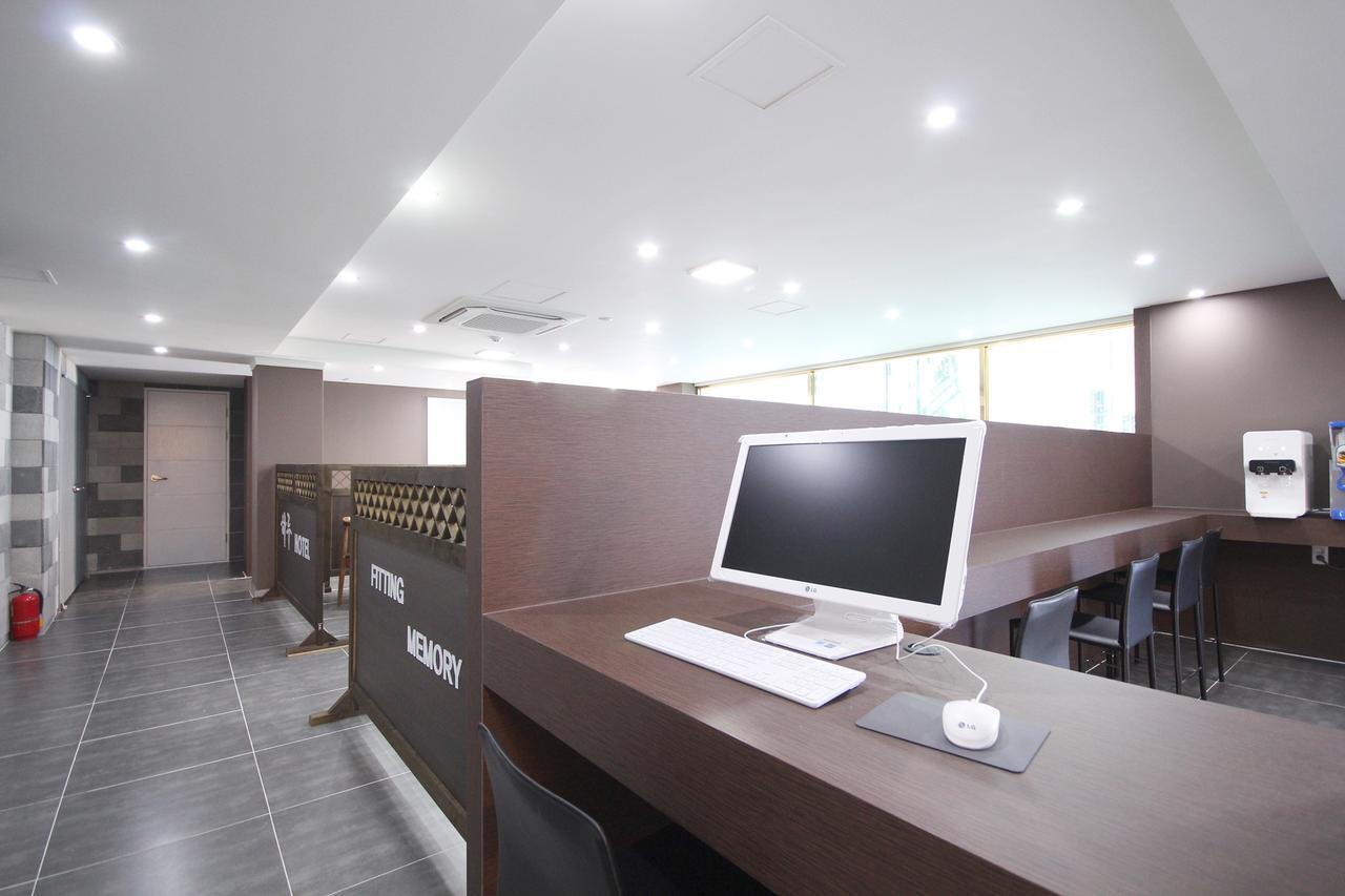 Haru Hotel Gimhae Экстерьер фото