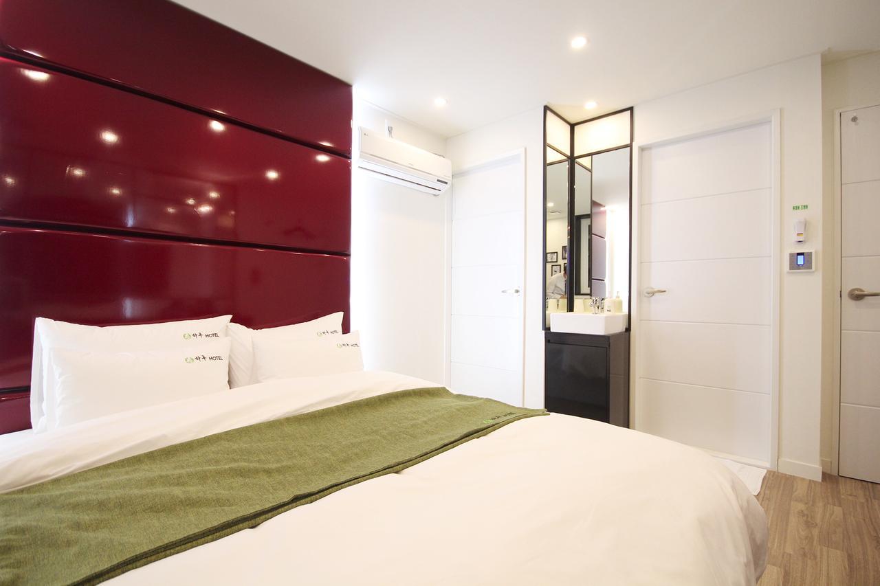 Haru Hotel Gimhae Экстерьер фото