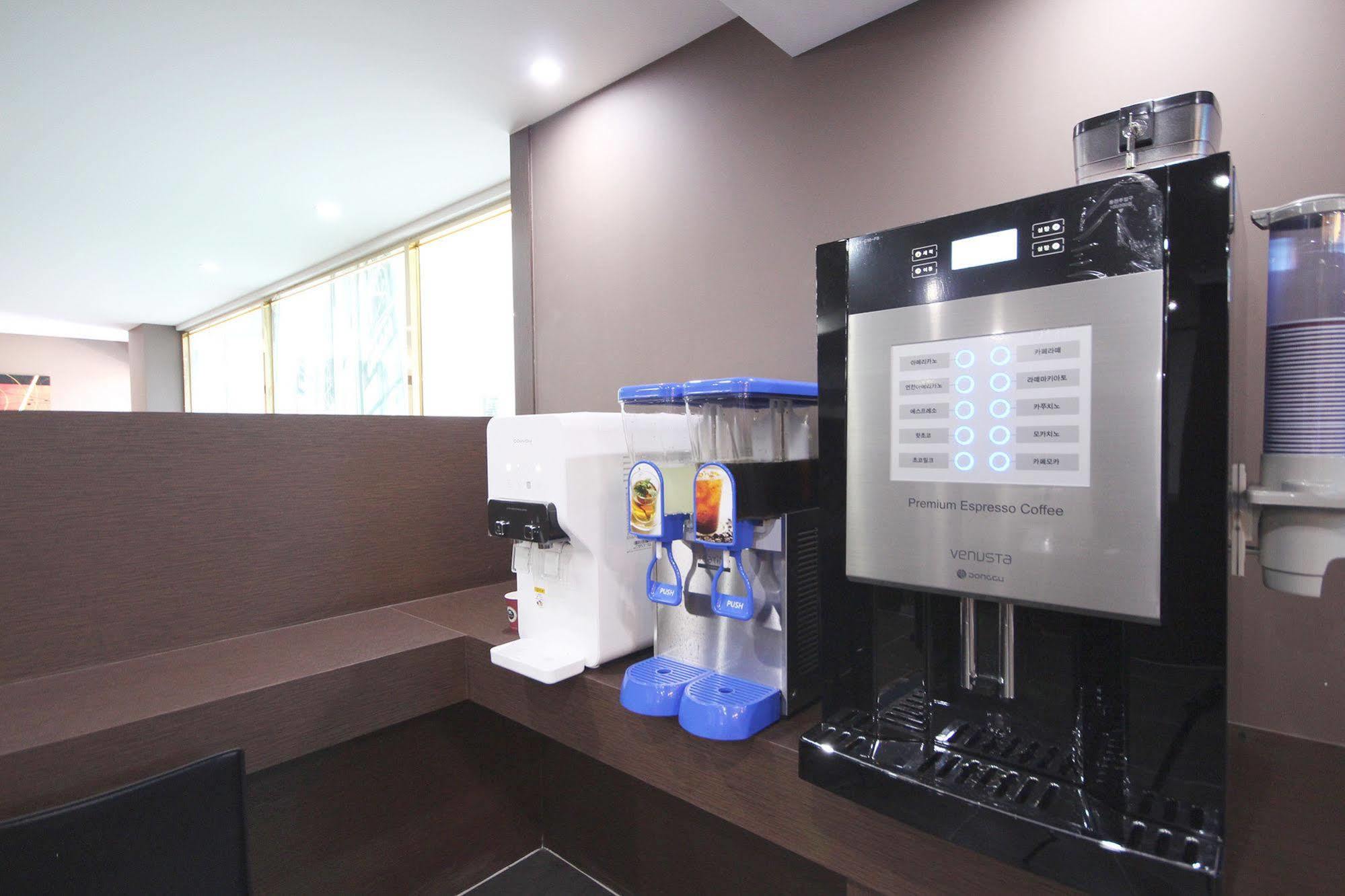 Haru Hotel Gimhae Экстерьер фото