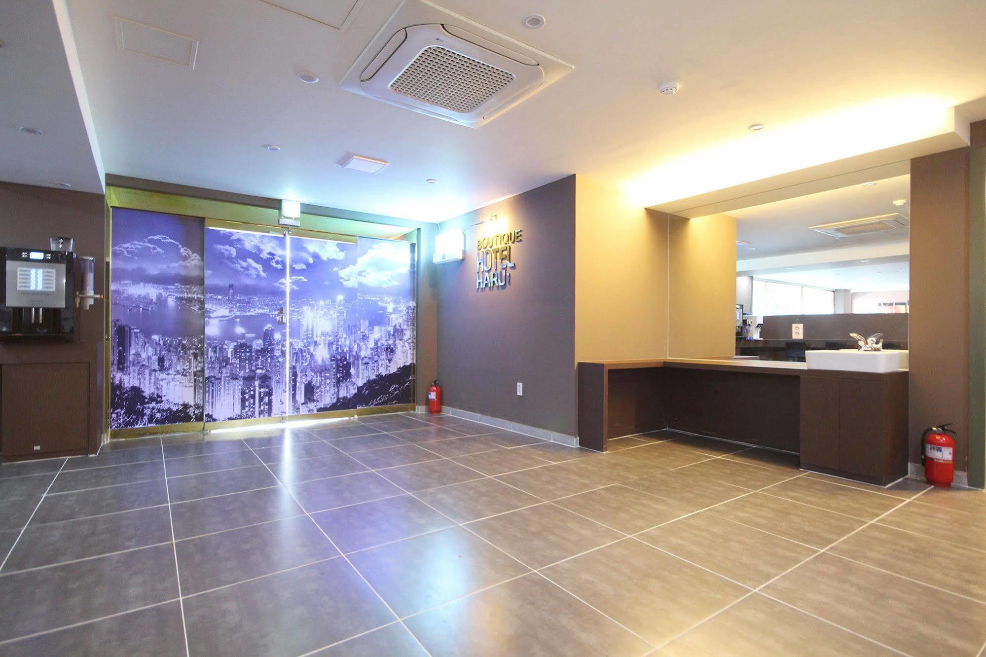 Haru Hotel Gimhae Экстерьер фото