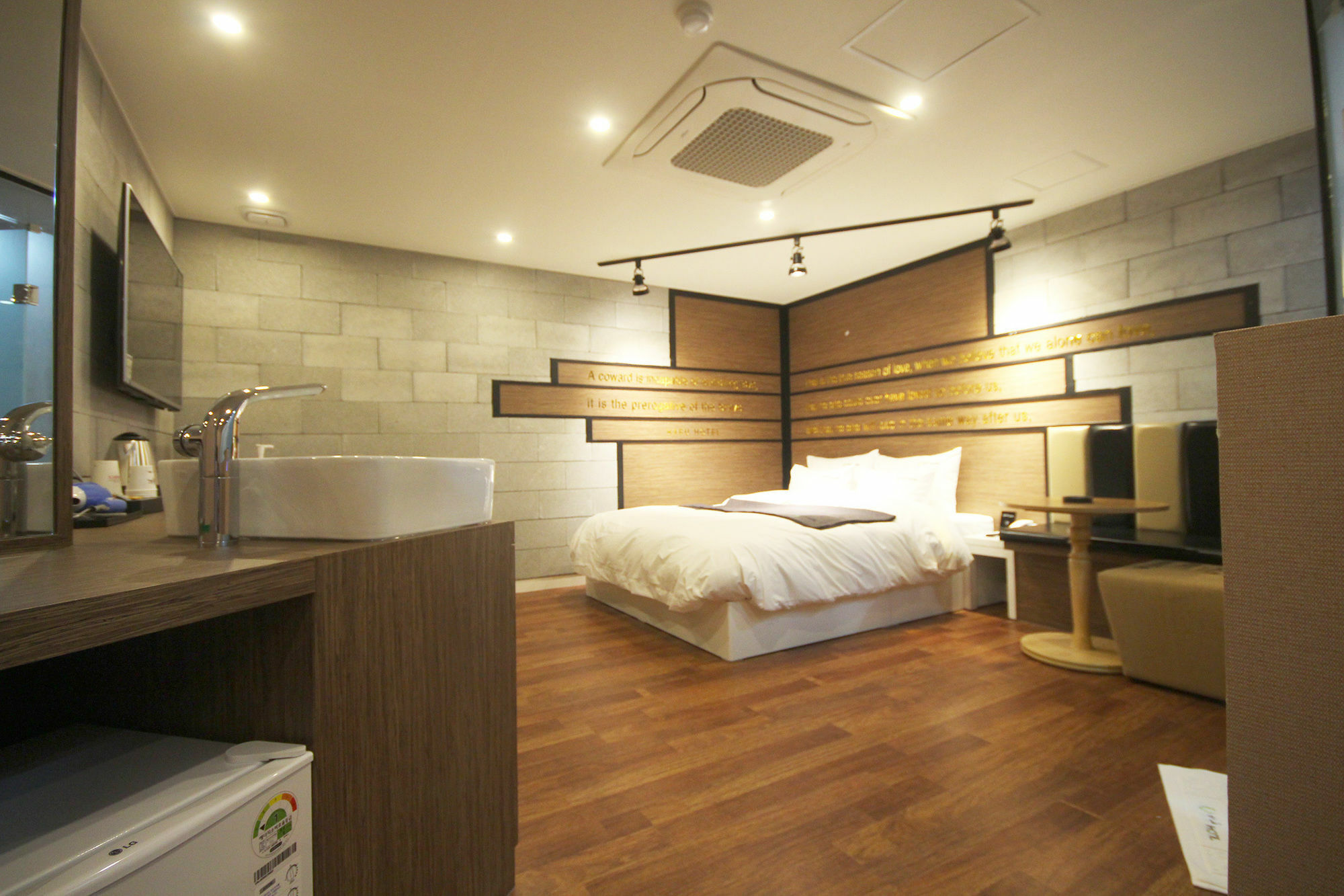 Haru Hotel Gimhae Экстерьер фото